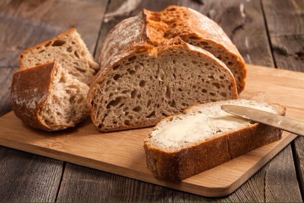 Come ammorbidire il pane secco?  